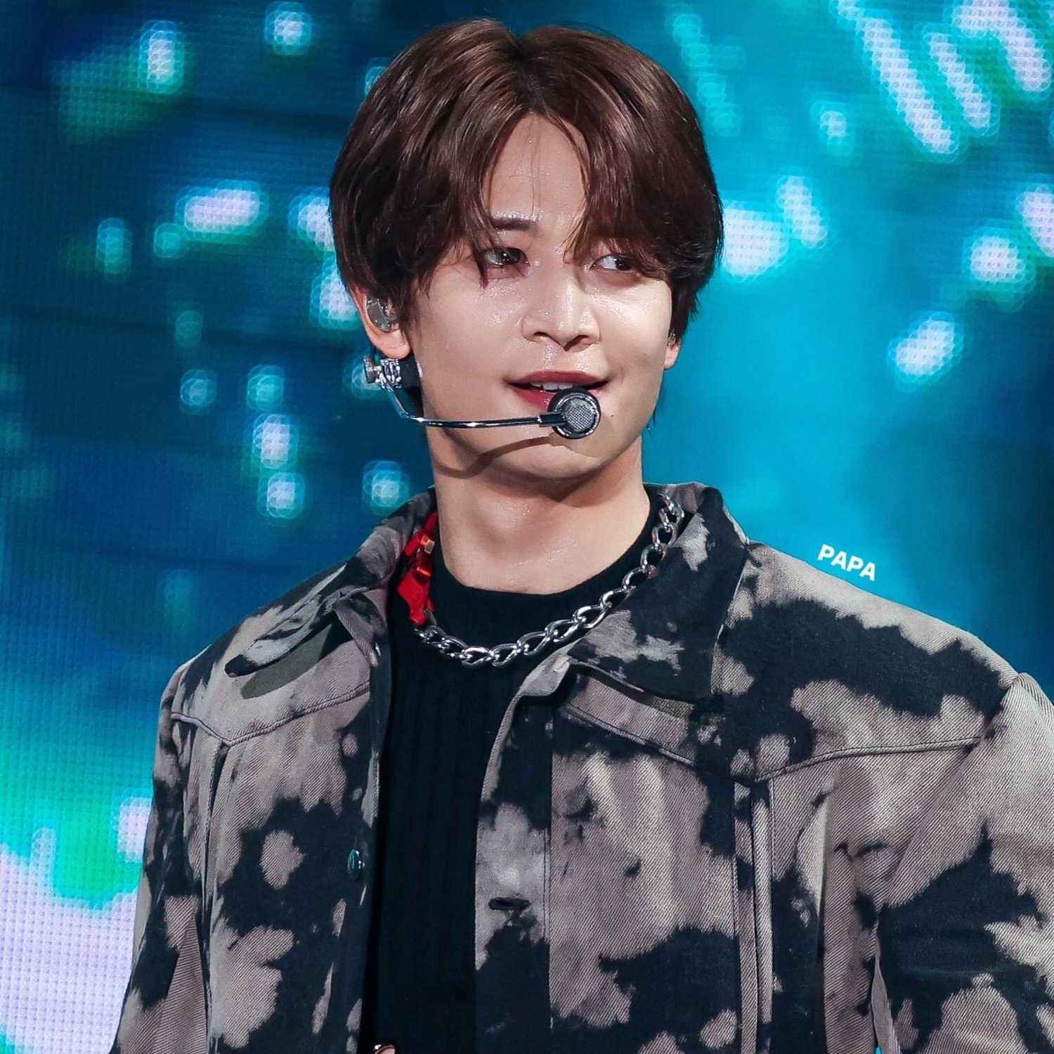 A moment captured by Minho (SHINee)'s fan
