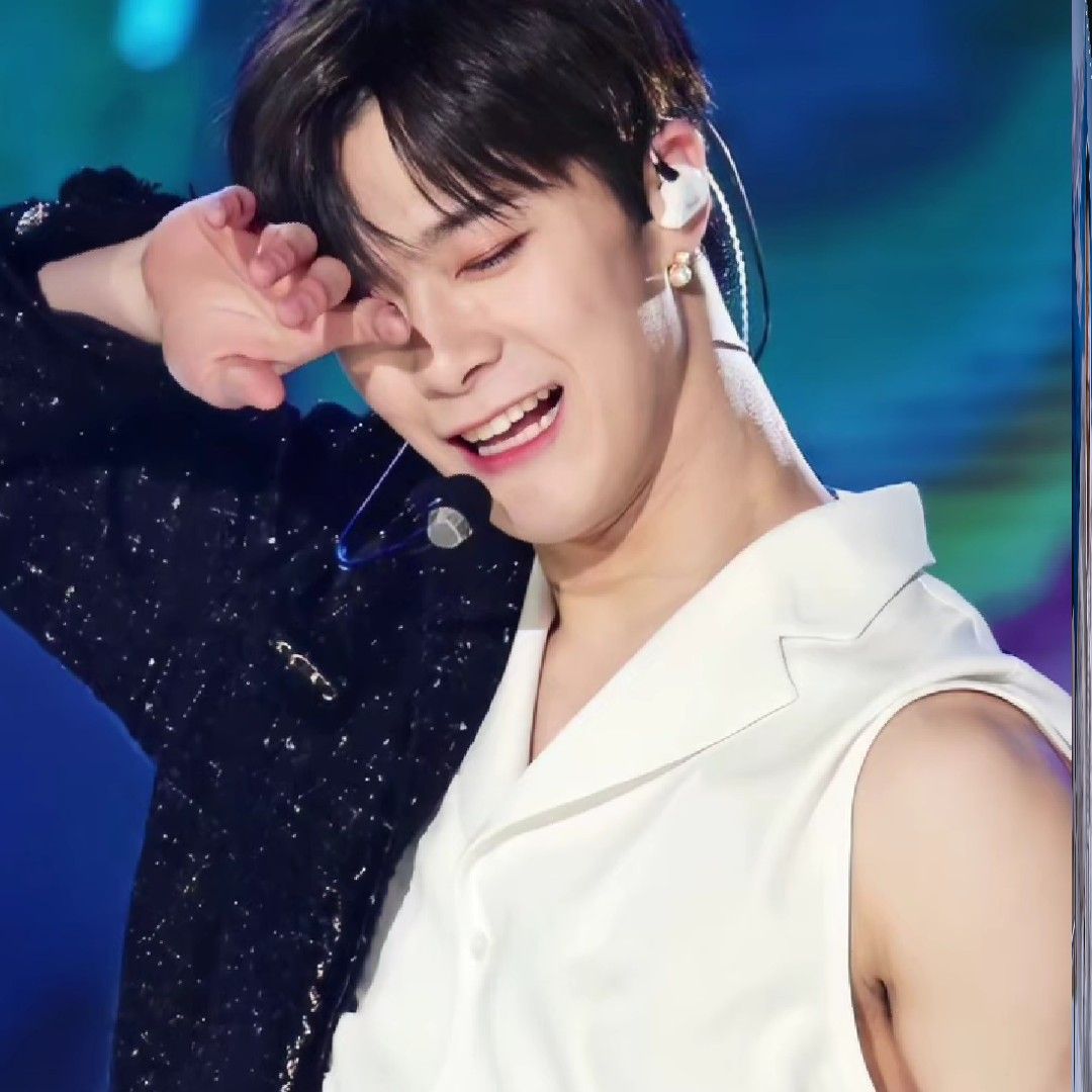 Latest photo of Moonbin (ASTRO)