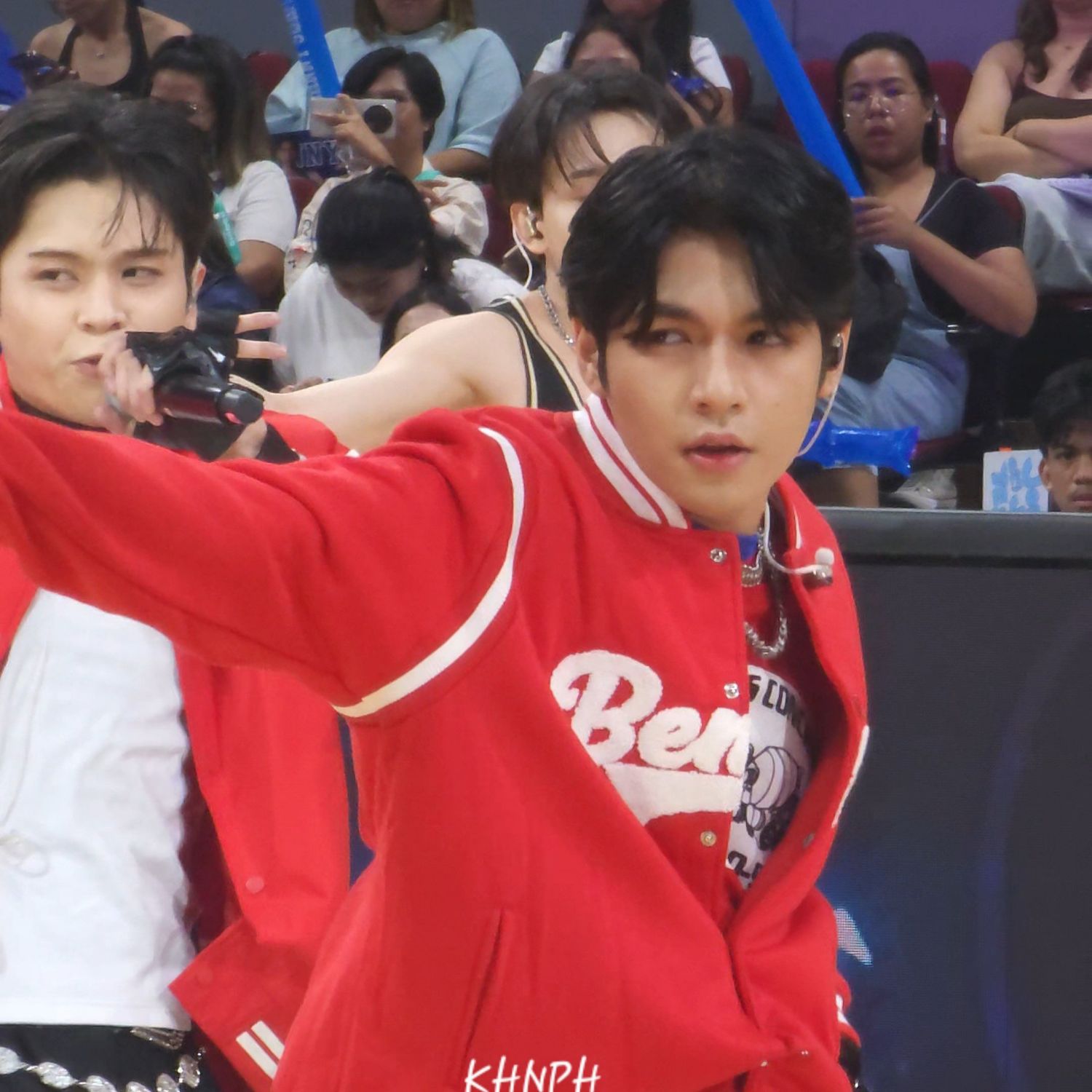 Potret di balik layar Kim (HORI7ON)