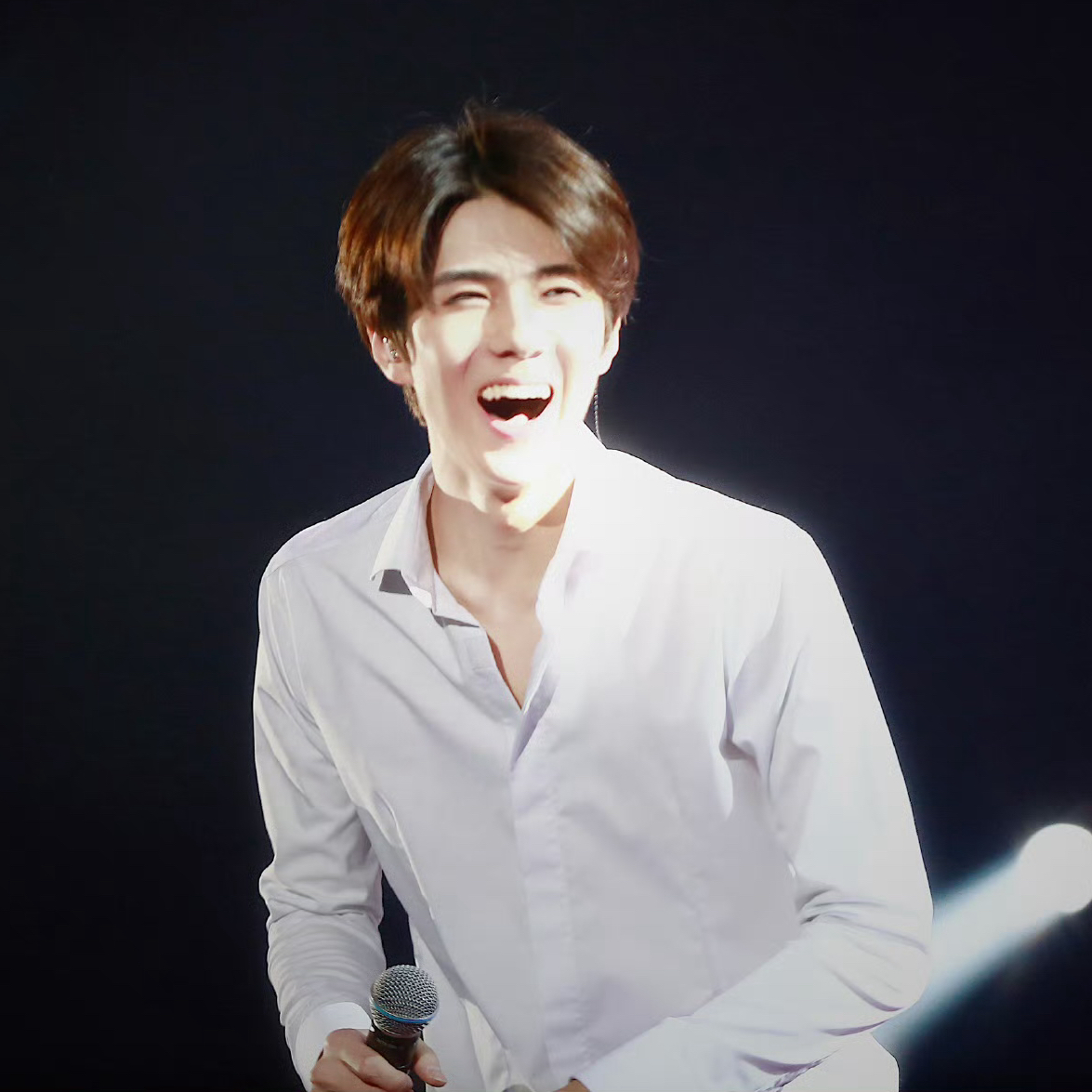 A moment captured by Sehun (EXO)'s fan