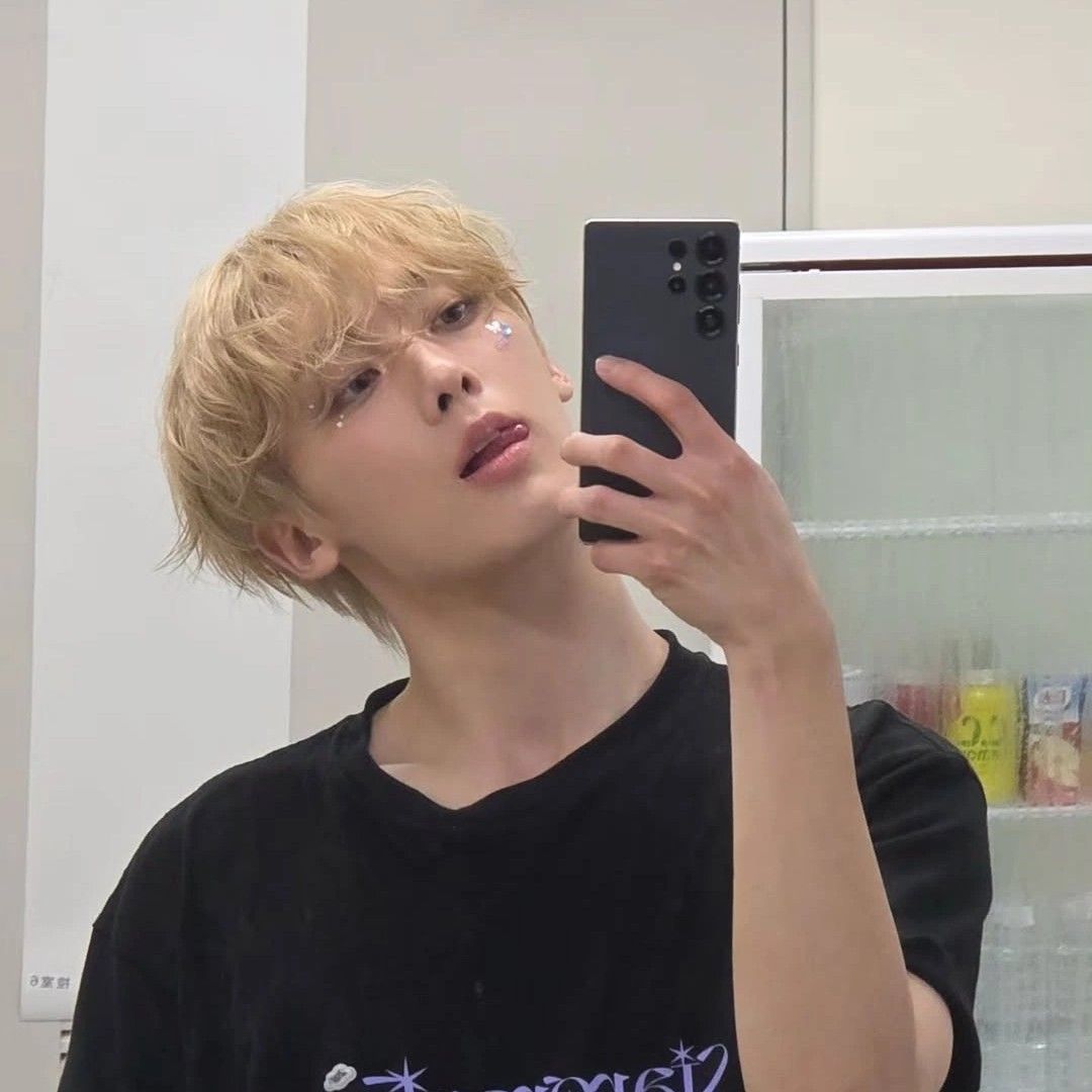 Behind-the-scenes cut of Sanha (ASTRO)