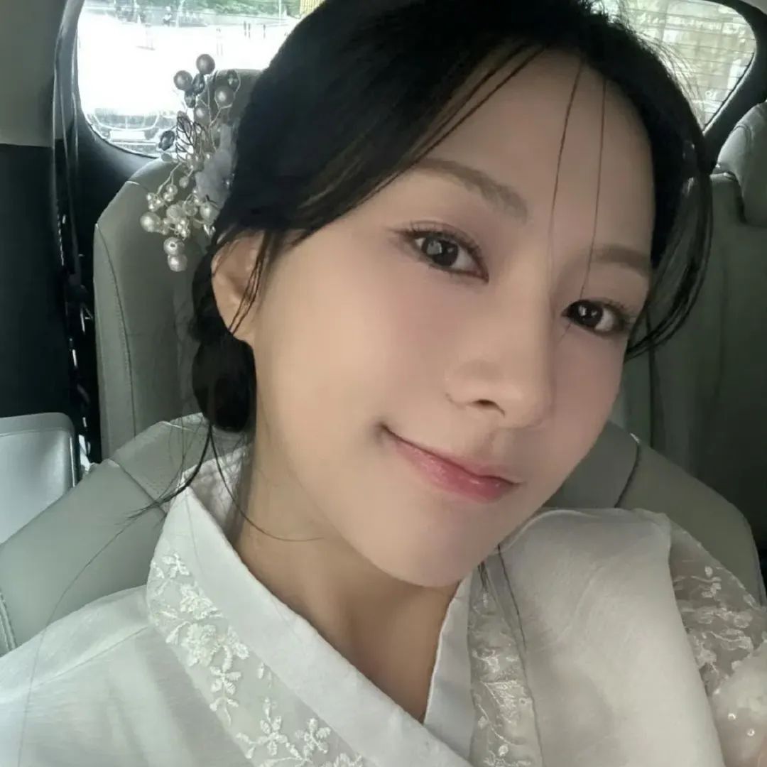 Latest photo of Oh Hayoung (Apink)