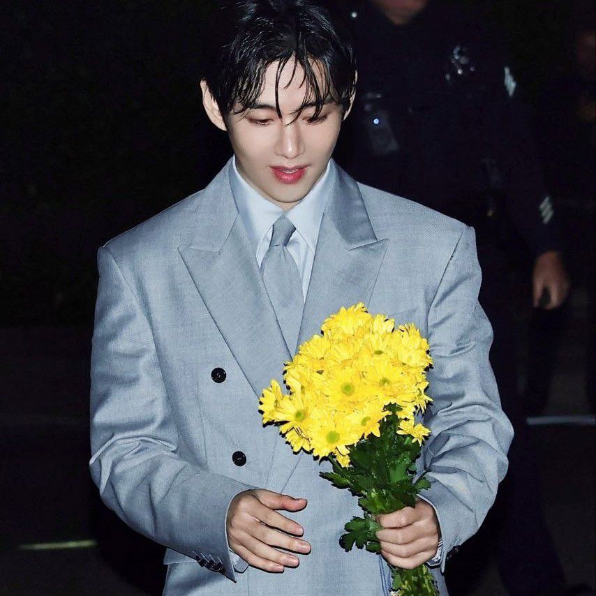 V (BTS)の最近の活動写真