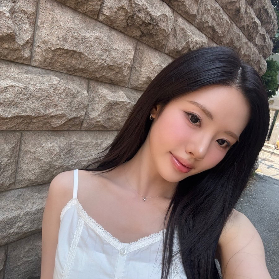 Behind-the-scenes cut of fromis (9)