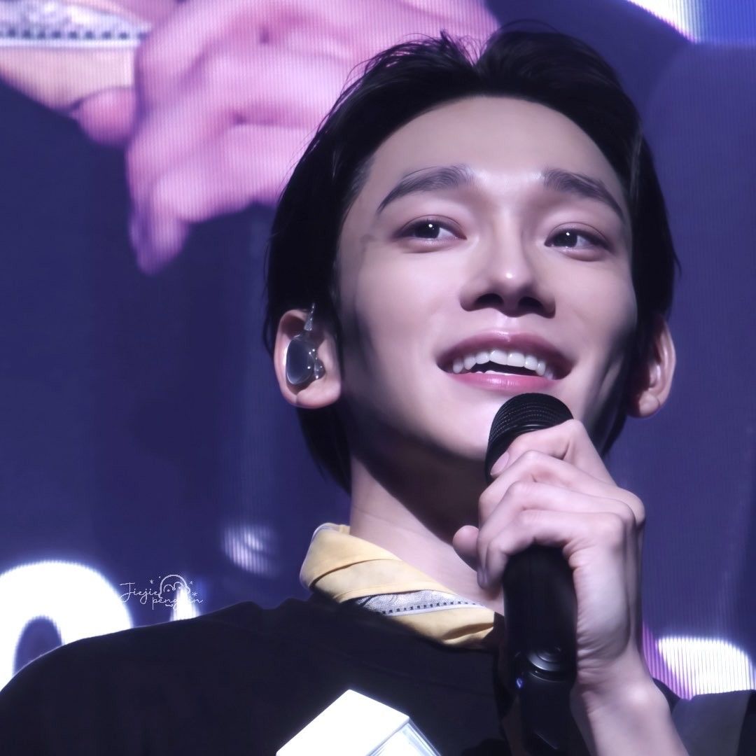 Latest photo of Chen (EXO)