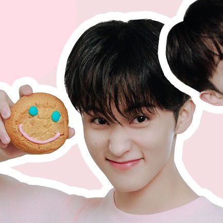 A moment captured by Mark (NCT 127, NCT DREAM)'s fan