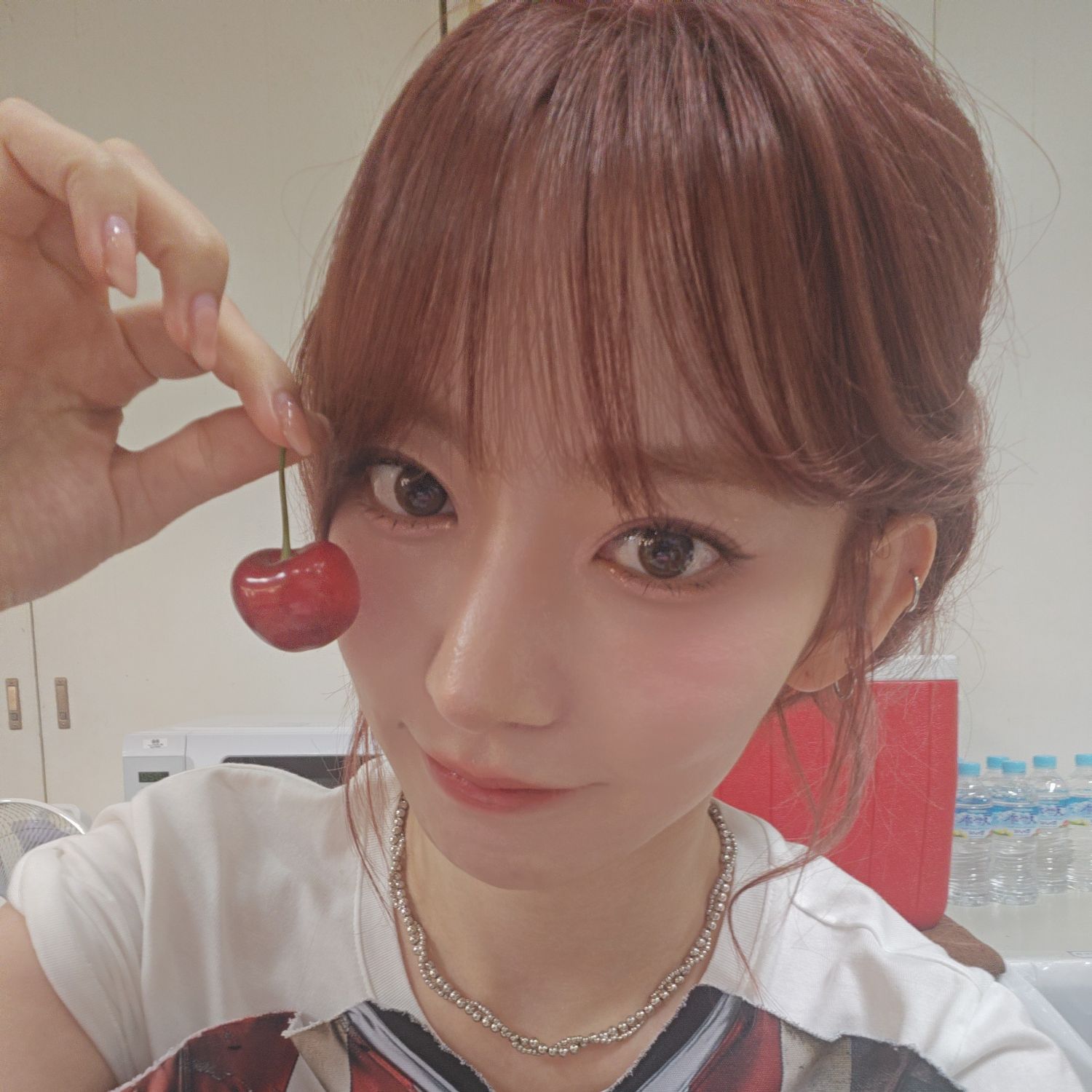 Latest photo of Sakura (LE SSERAFIM)