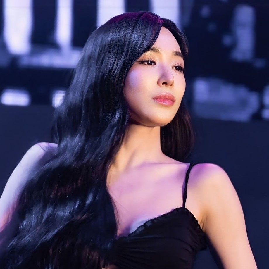 Behind-the-scenes cut of Tiffany Young (Girls' Generation)