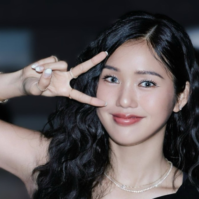Recent activity shot of Mimi (OH MY GIRL)