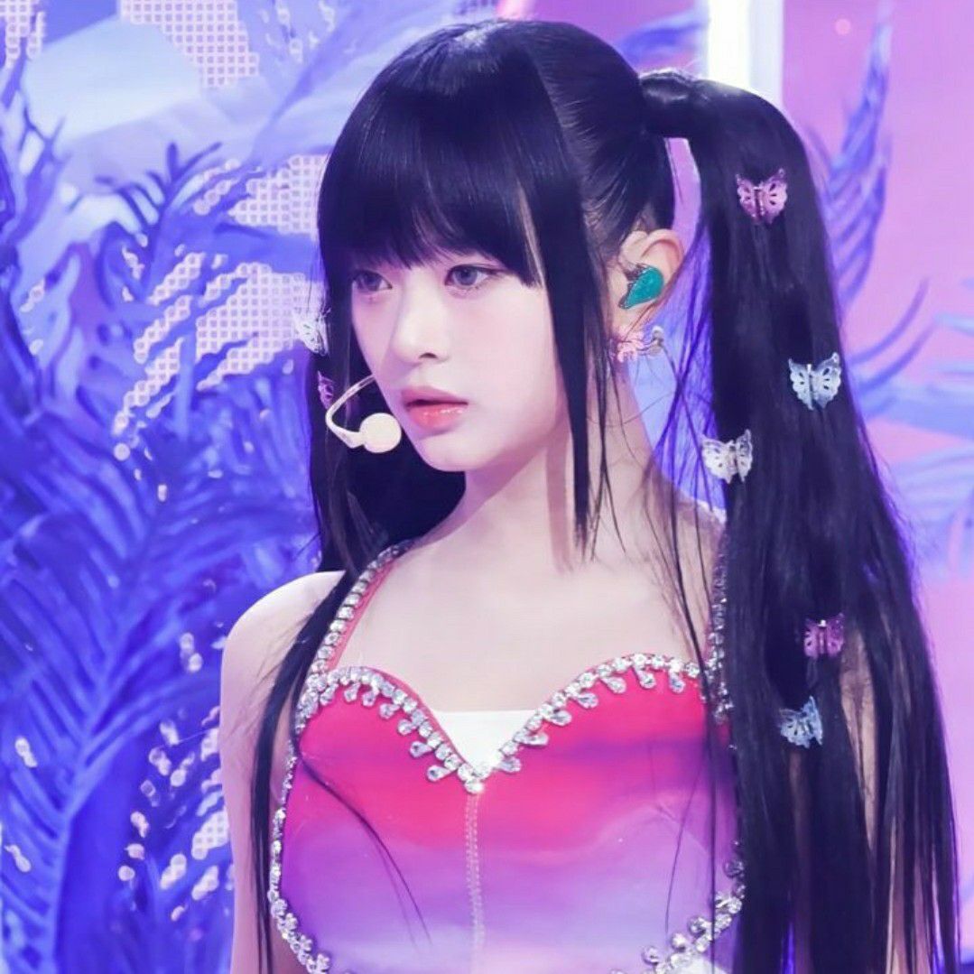 A moment captured by HANNI (NewJeans)'s fan