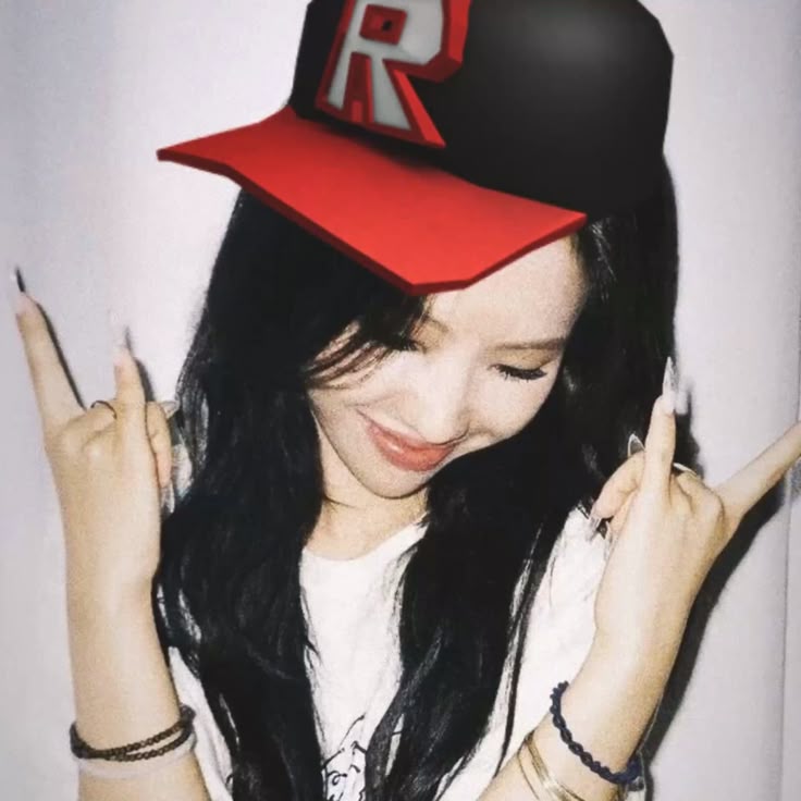 Recent activity shot of Soyeon (i-dle)