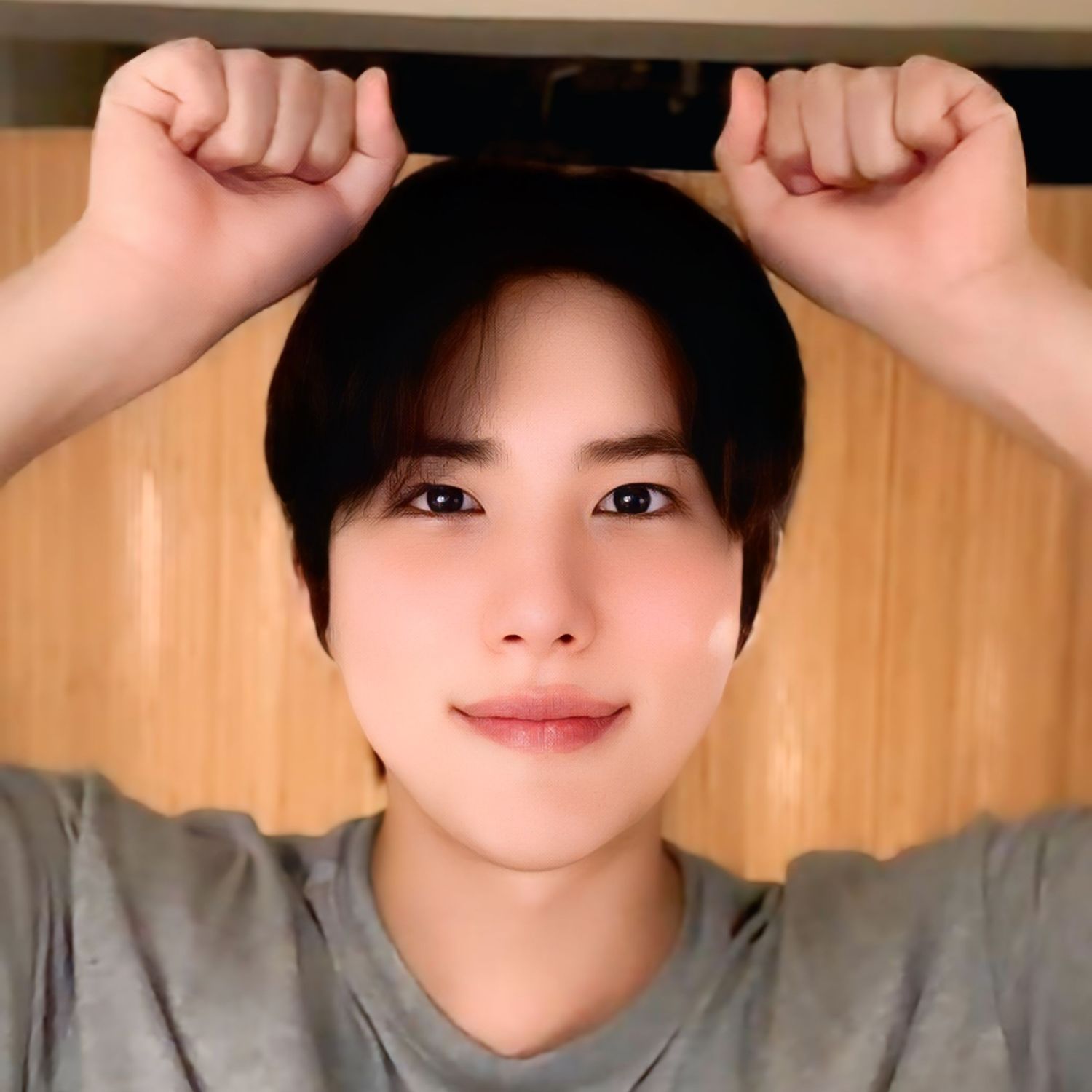 Behind-the-scenes cut of Wow (A.C.E)