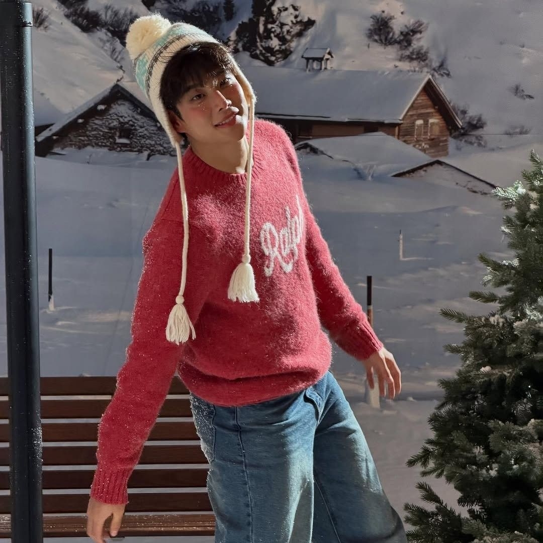 A moment captured by MJ (ASTRO)'s fan