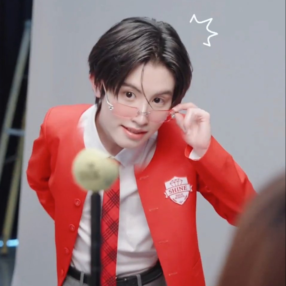 Behind-the-scenes cut of Aa (BUS)