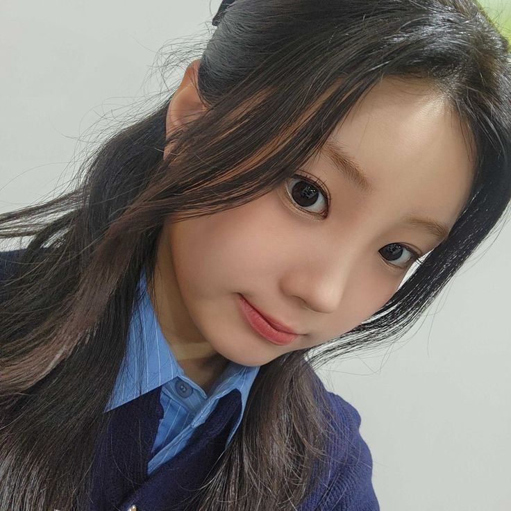 Recent activity shot of Wonhee (ILLIT)