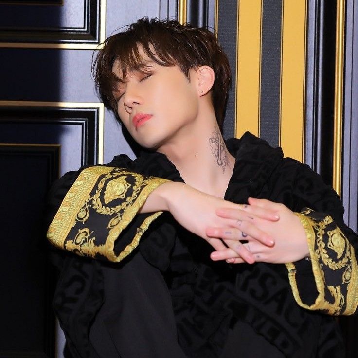 Recent activity shot of Sungkyu (INFINITE)