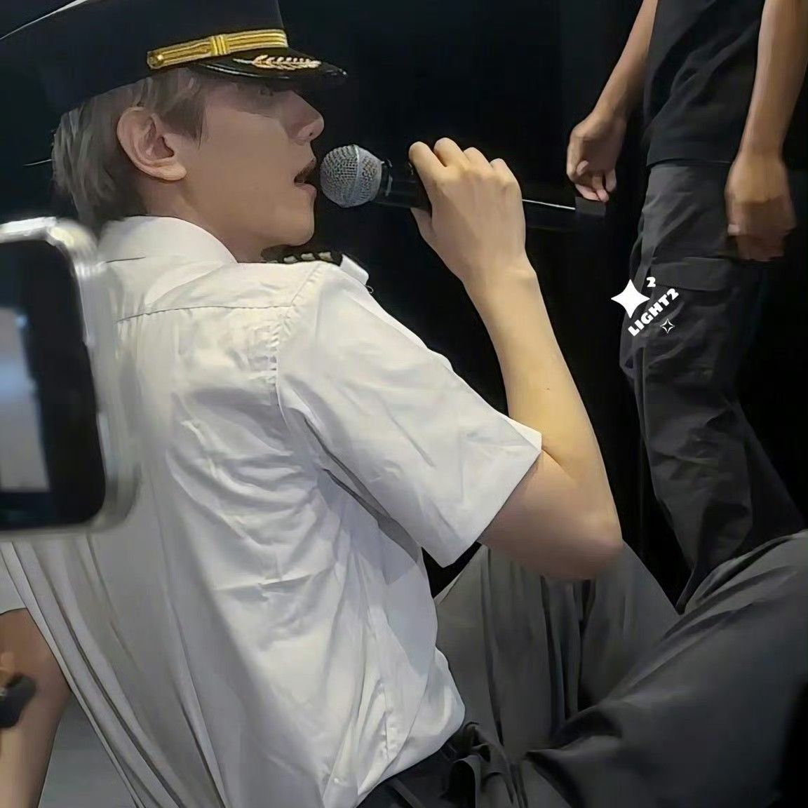 백현 (EXO)의 최신 사진