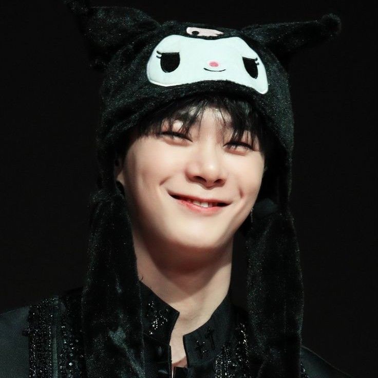 아스트로의 최신 사진