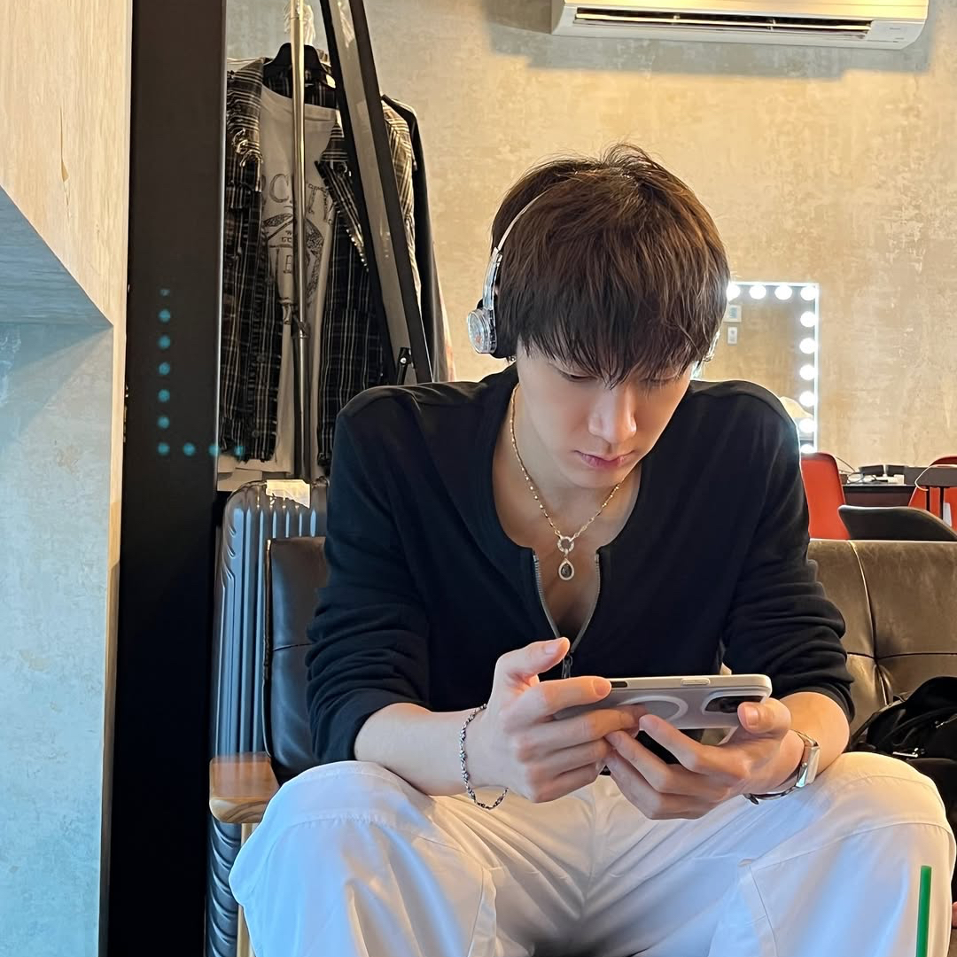 Recent activity shot of TEN (WayV)