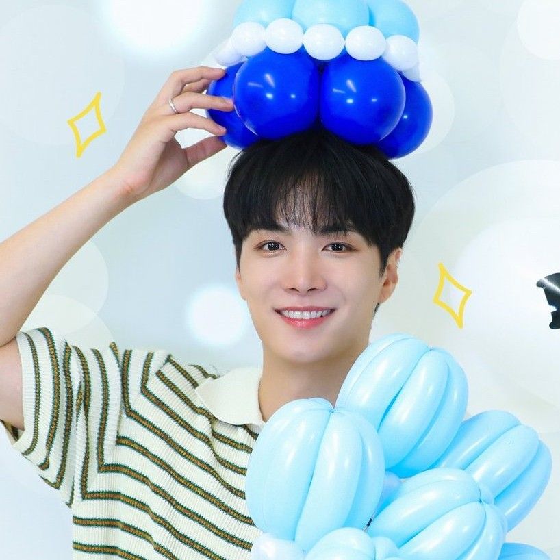Behind-the-scenes cut of Kim Jonghyeon