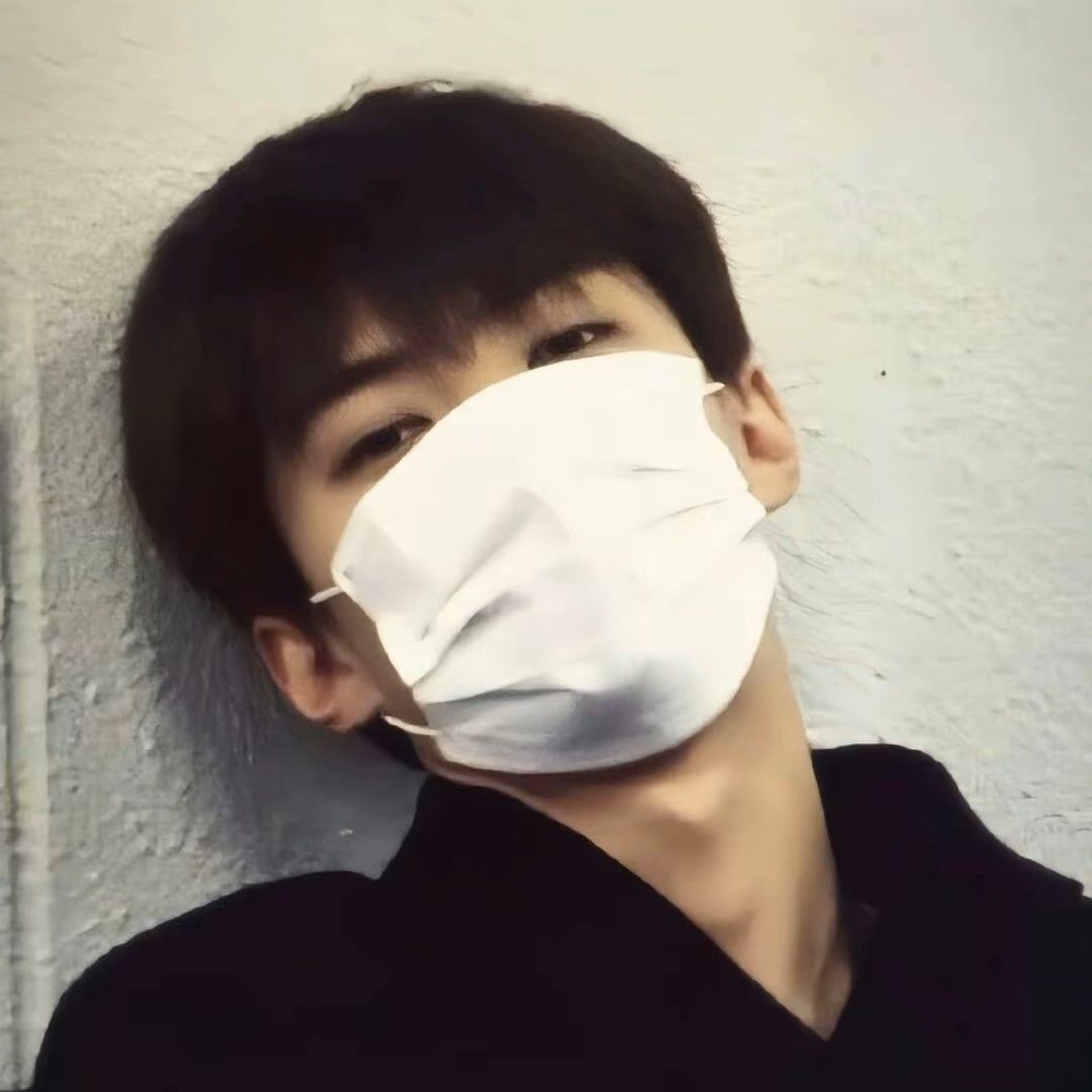 Recent activity shot of Sehun (EXO)