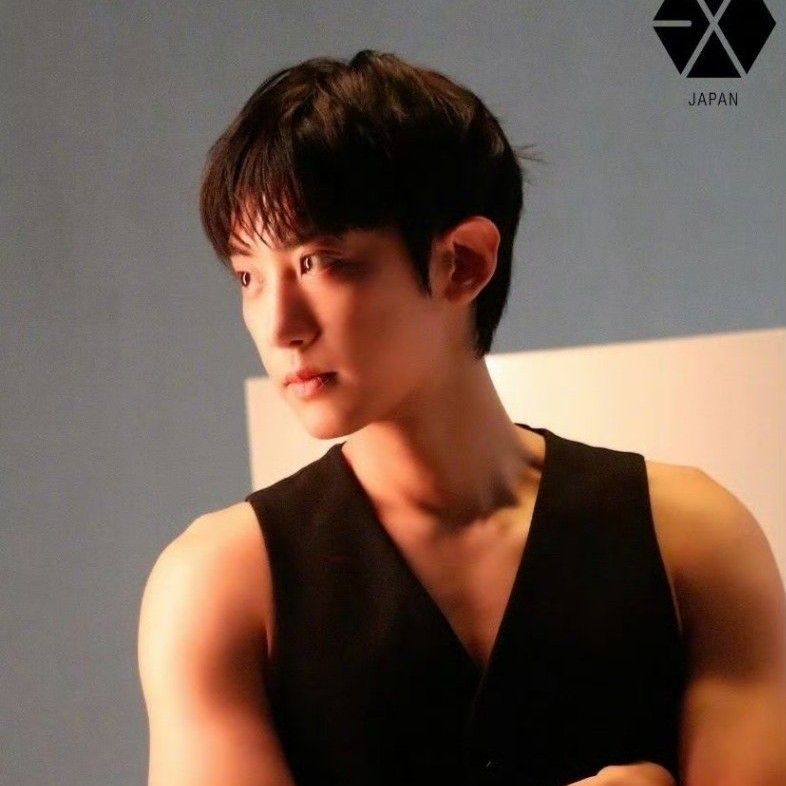 Foto aktivitas terbaru Chanyeol (EXO)