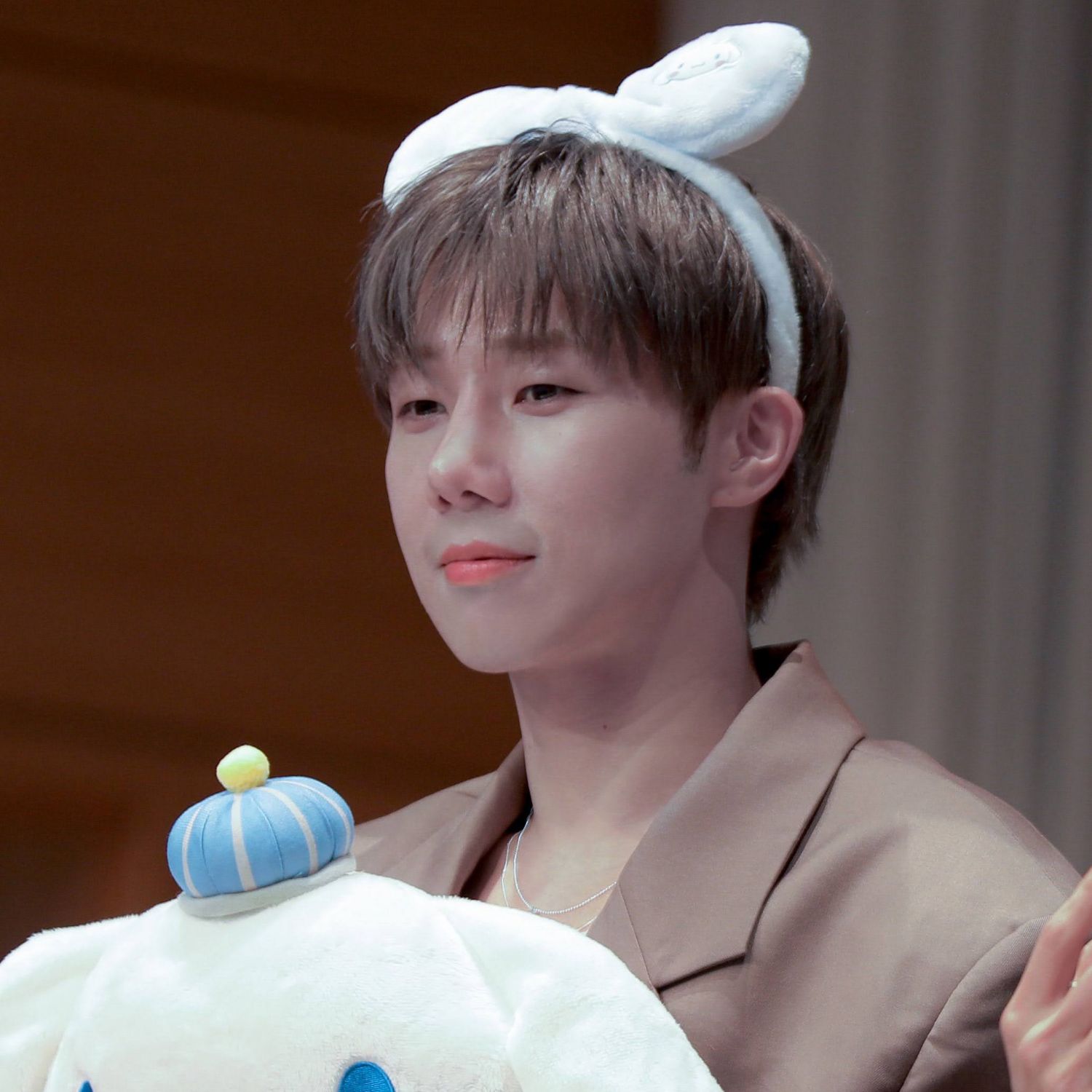 A moment captured by Sungkyu (INFINITE)'s fan