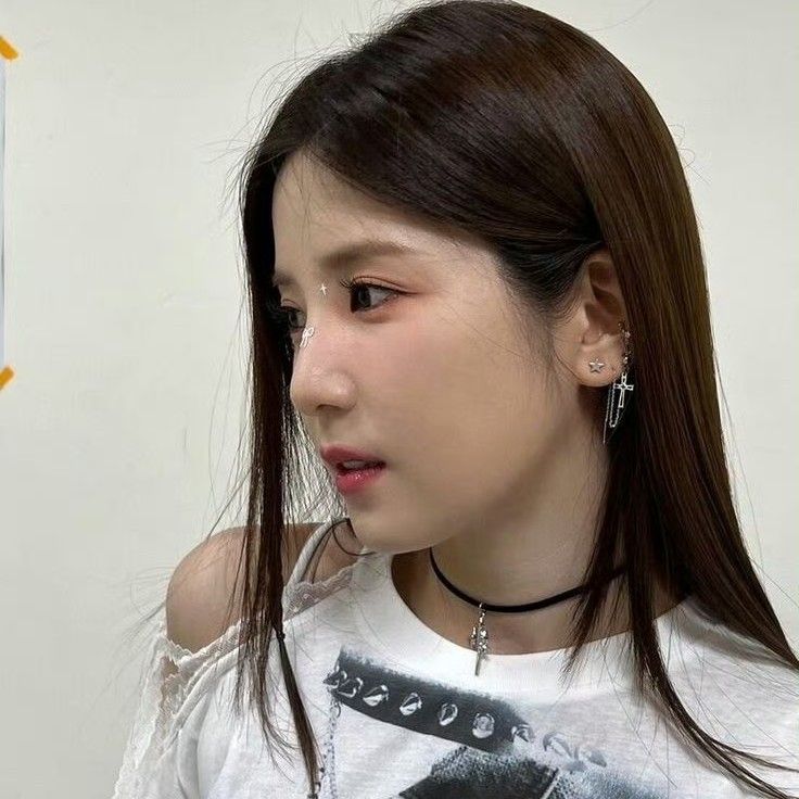 Recent activity shot of Park Chorong (Apink)