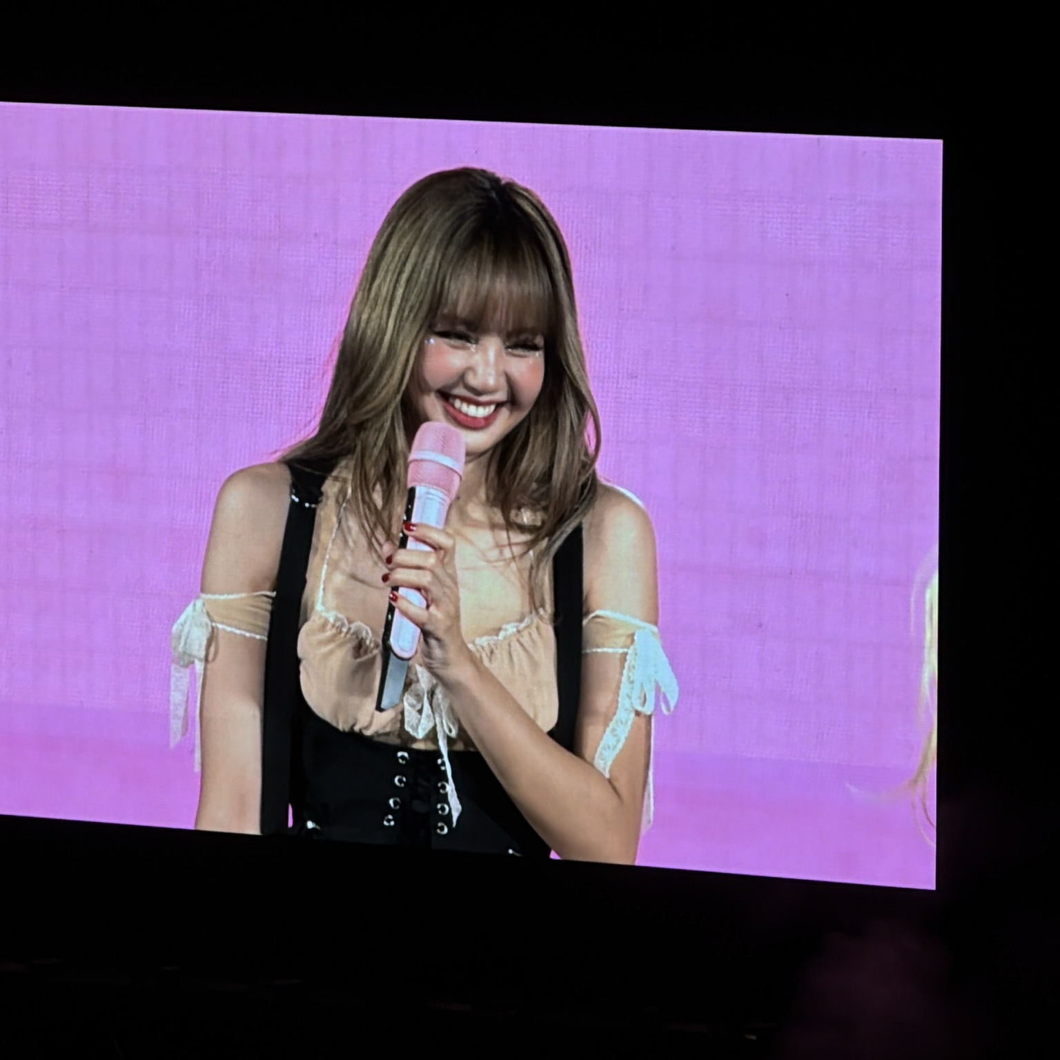 리사 (BLACKPINK) 최근 활동샷
