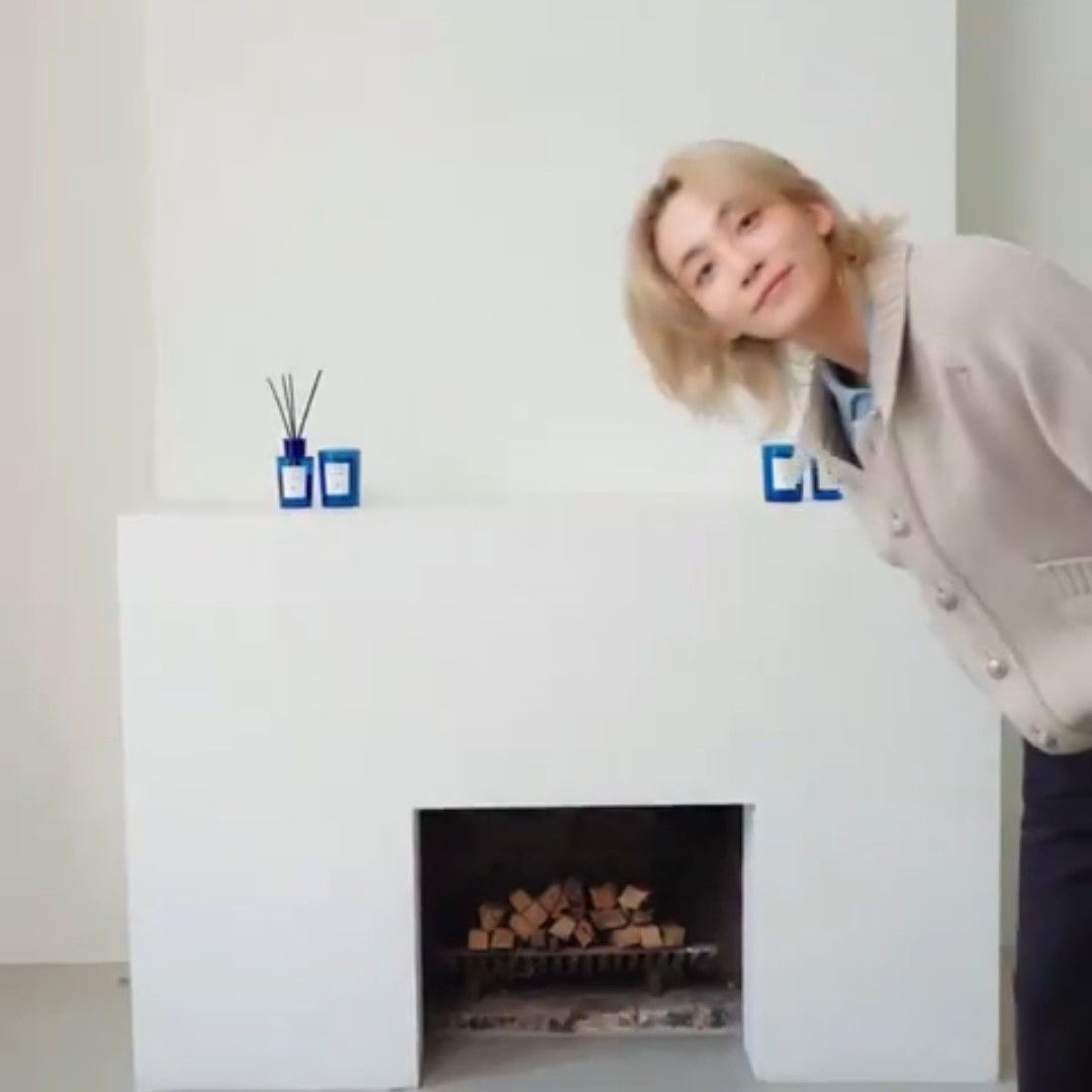 A moment captured by Jeonghan (SEVENTEEN)'s fan