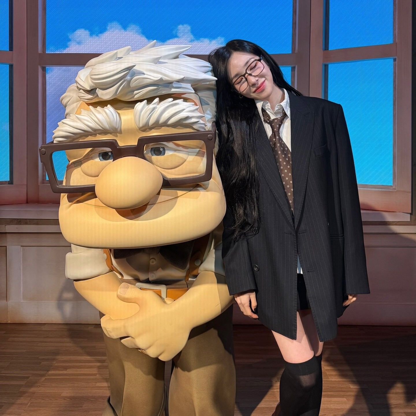 Behind-the-scenes cut of Tiffany Young (Girls' Generation)