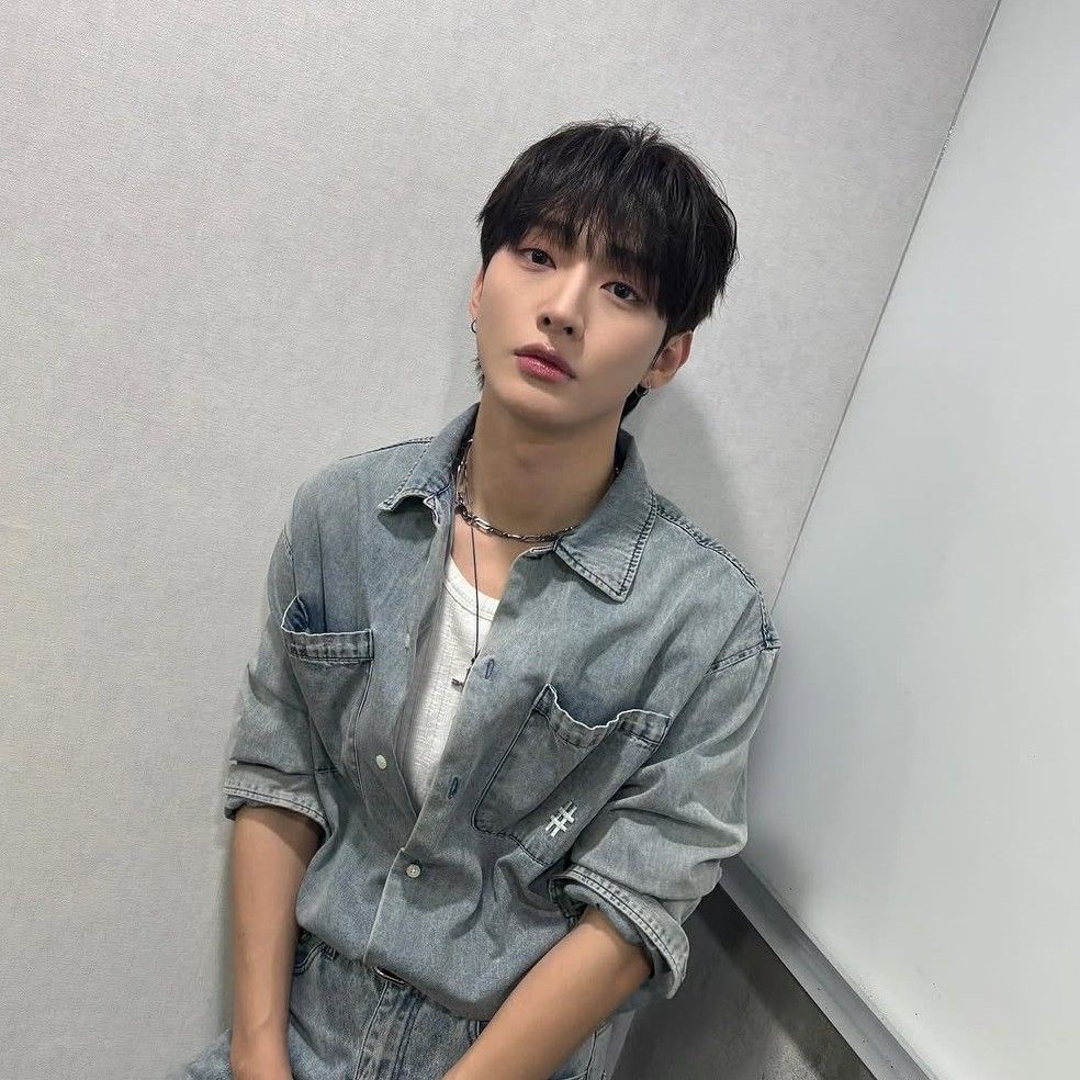 Recent activity shot of Yoon Jisung