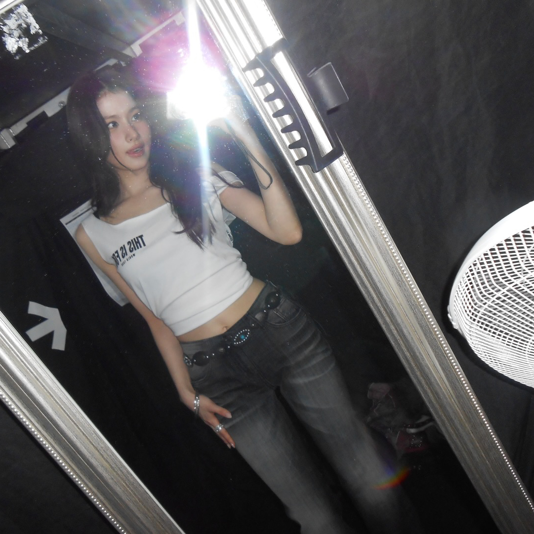 Foto aktivitas terbaru Sana (TWICE)