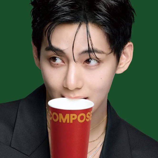 V (BTS)の舞台裏ショット