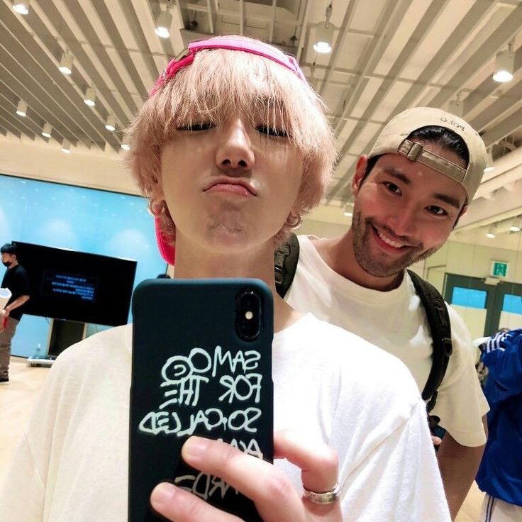 始源 (Super Junior)的最新活動照片