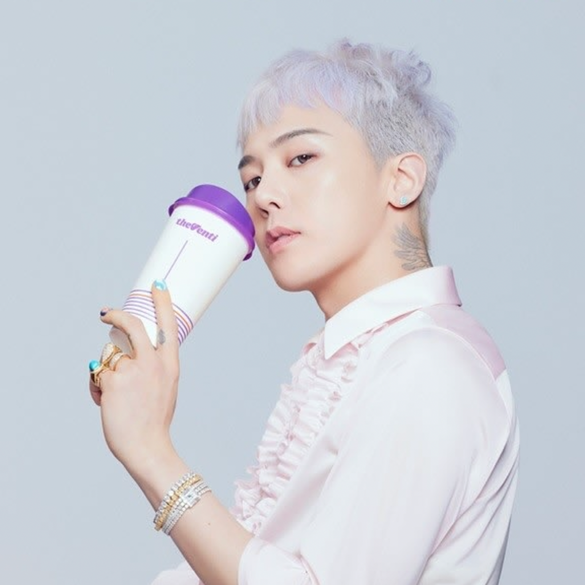 G-DRAGON (BIGBANG)的最新活動照片