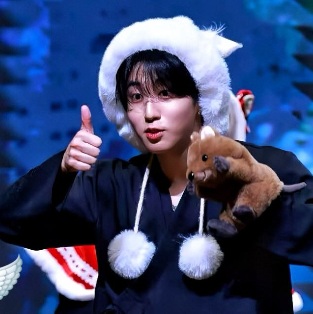 Latest photo of HAN (Stray Kids)