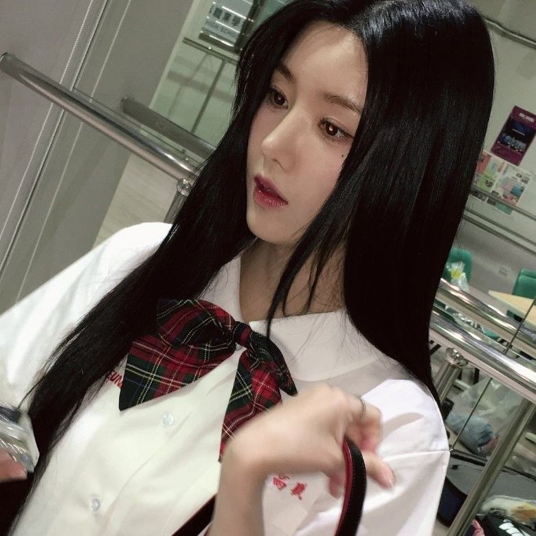 Behind-the-scenes cut of Kwon Eunbi