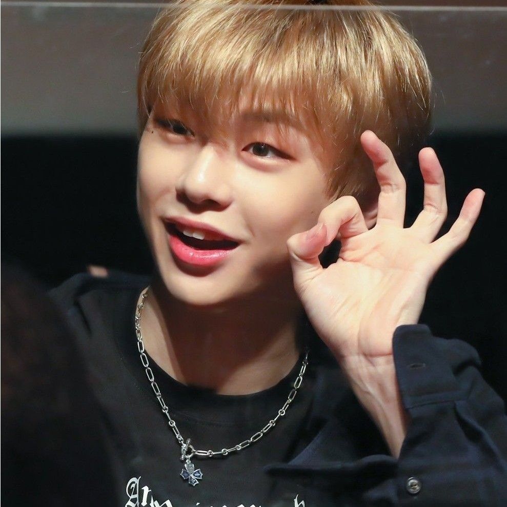 Foto aktivitas terbaru Kang Daniel