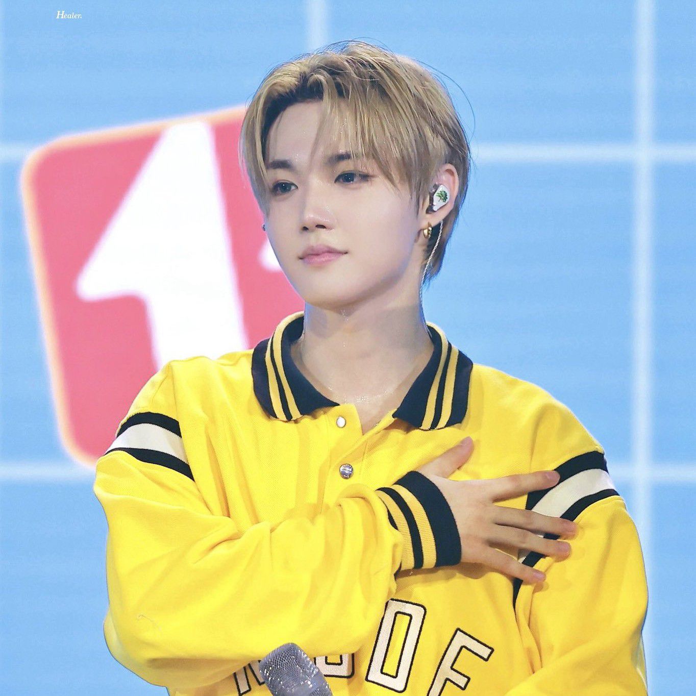 Recent activity shot of Doyoung (TREASURE)