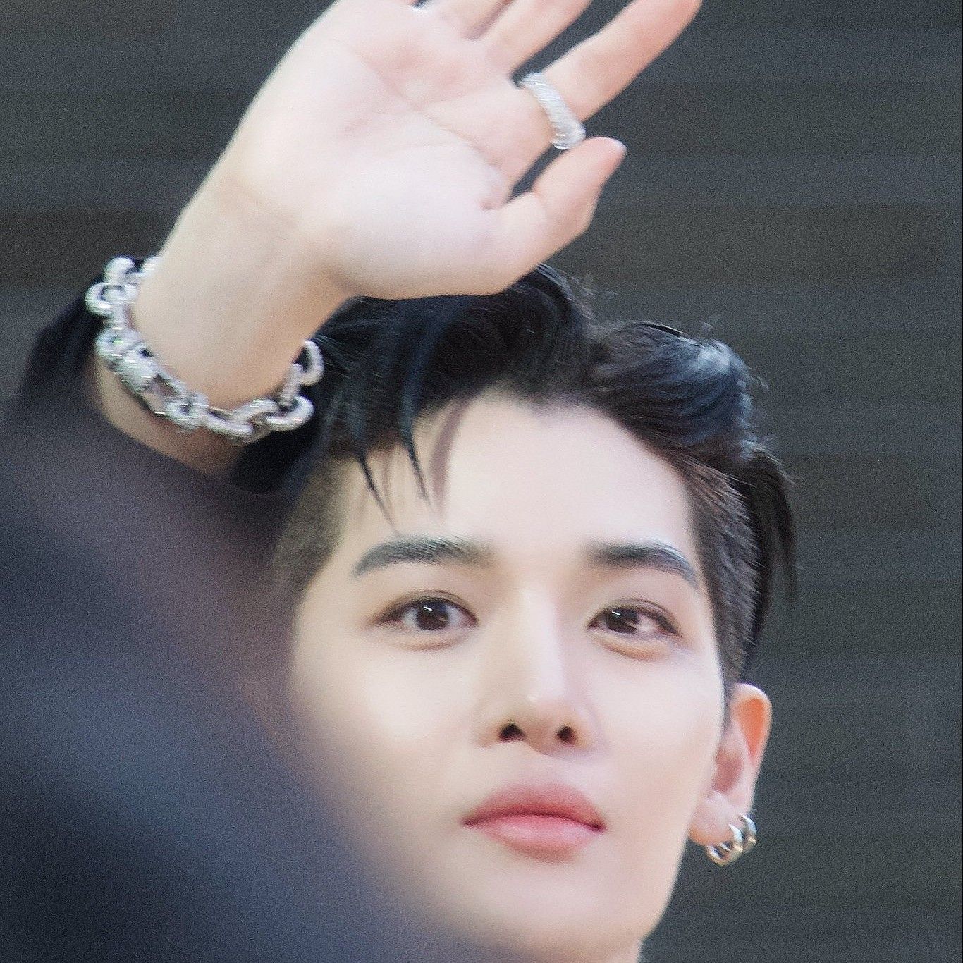 裴珍映的最新活动照片