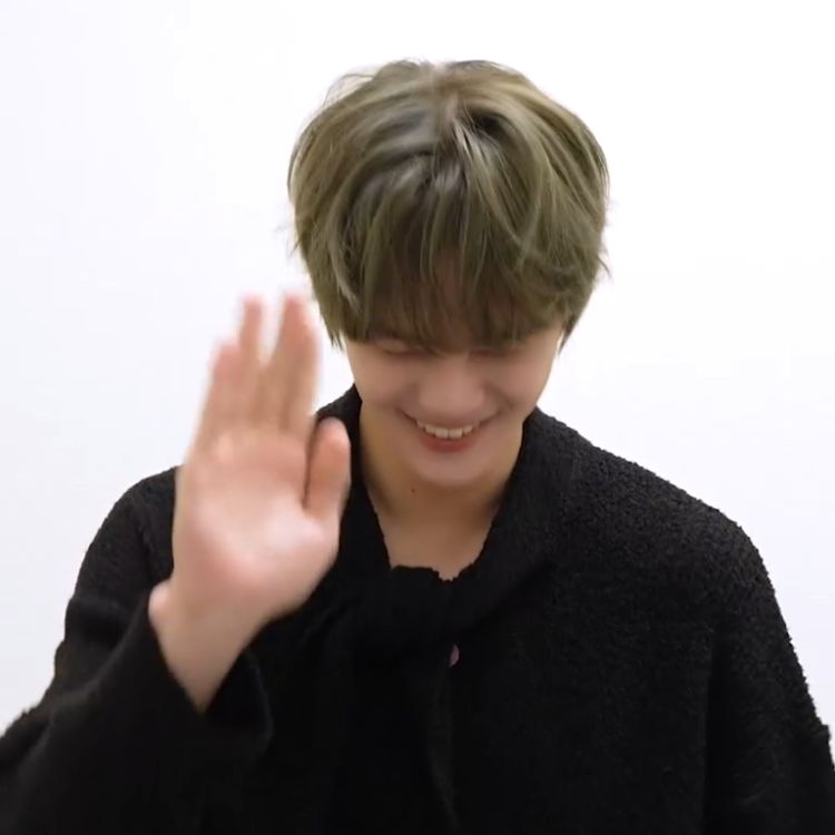 김규빈 (제로베이스원) 최근 활동샷