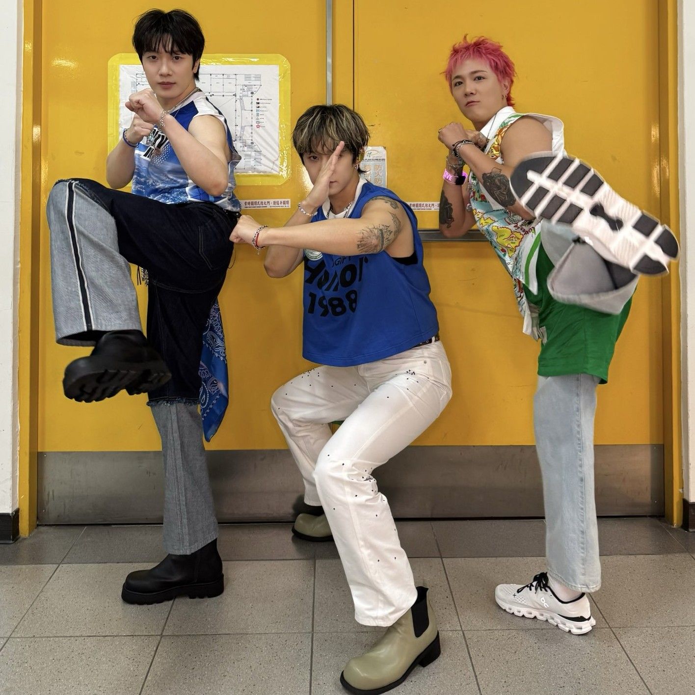 Behind-the-scenes cut of FTIsland