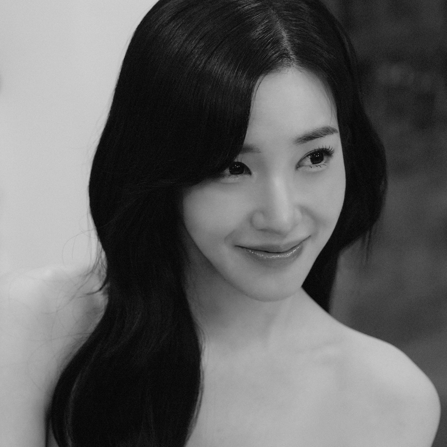 Behind-the-scenes cut of Tiffany Young (Girls' Generation)