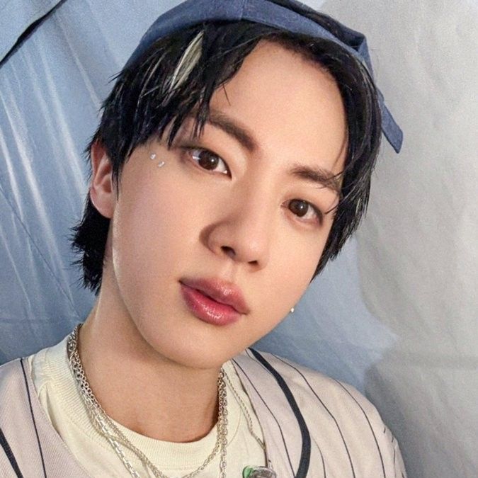 Potret di balik layar Jin (BTS)