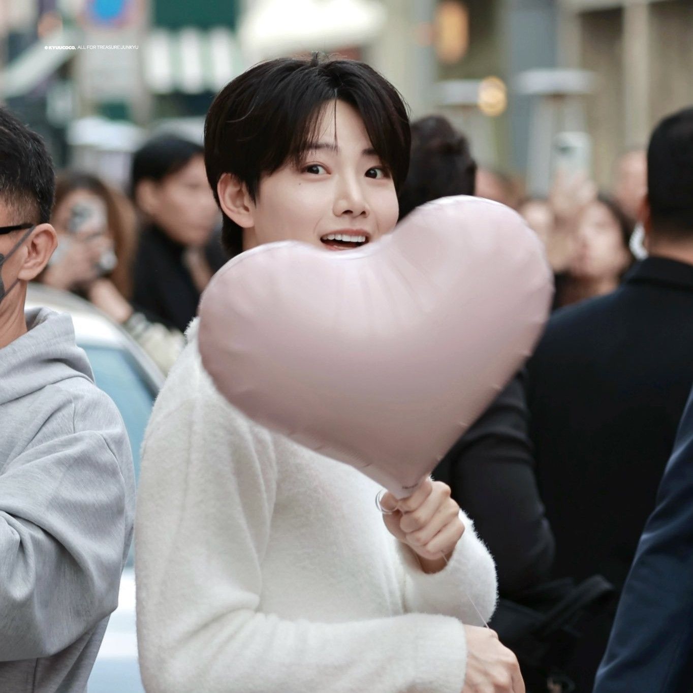 俊奎 (TREASURE)的最新照片