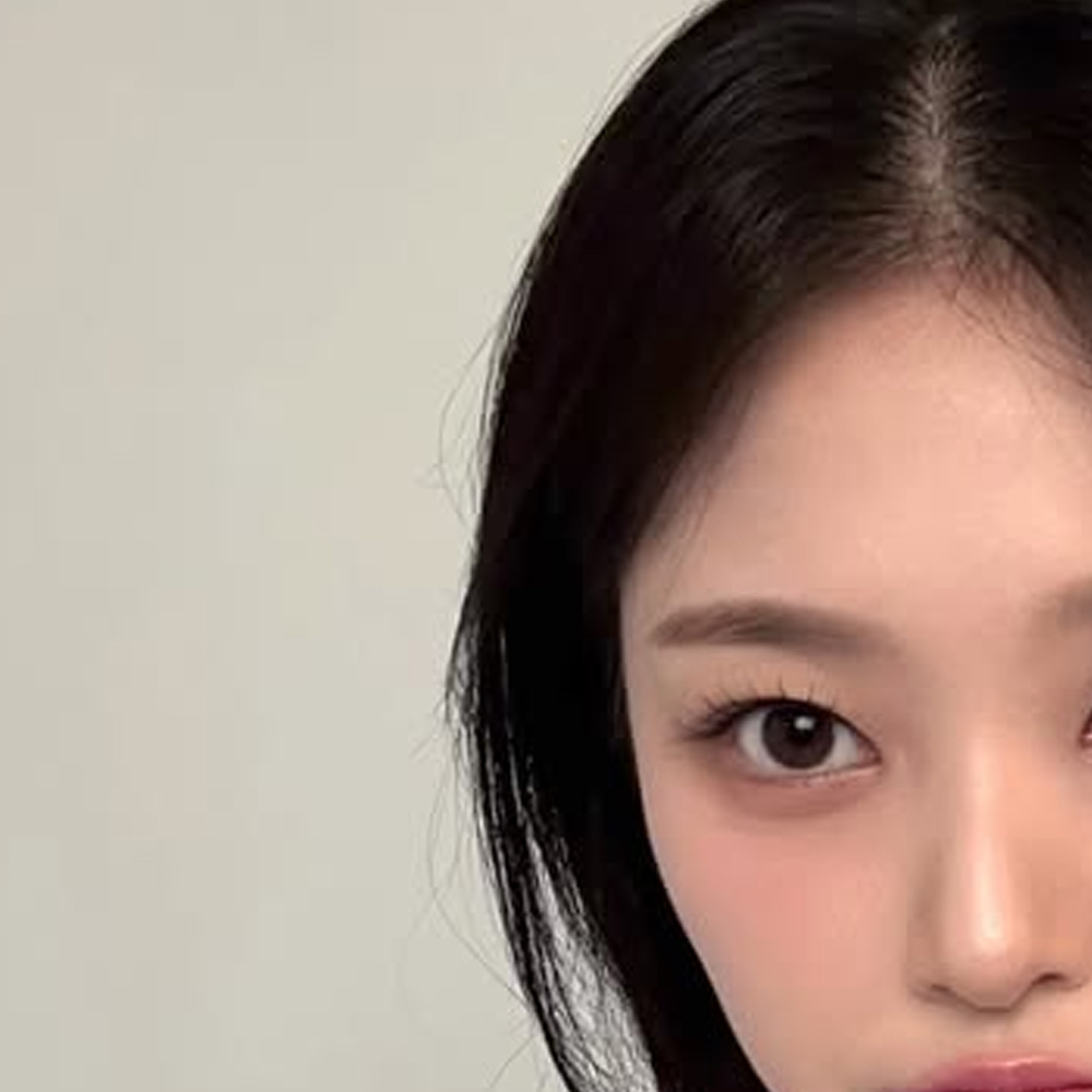 Recent activity shot of HyunJin (Loossemble)