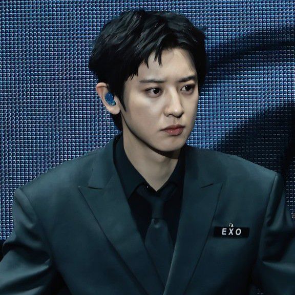 A moment captured by Chanyeol (EXO)'s fan