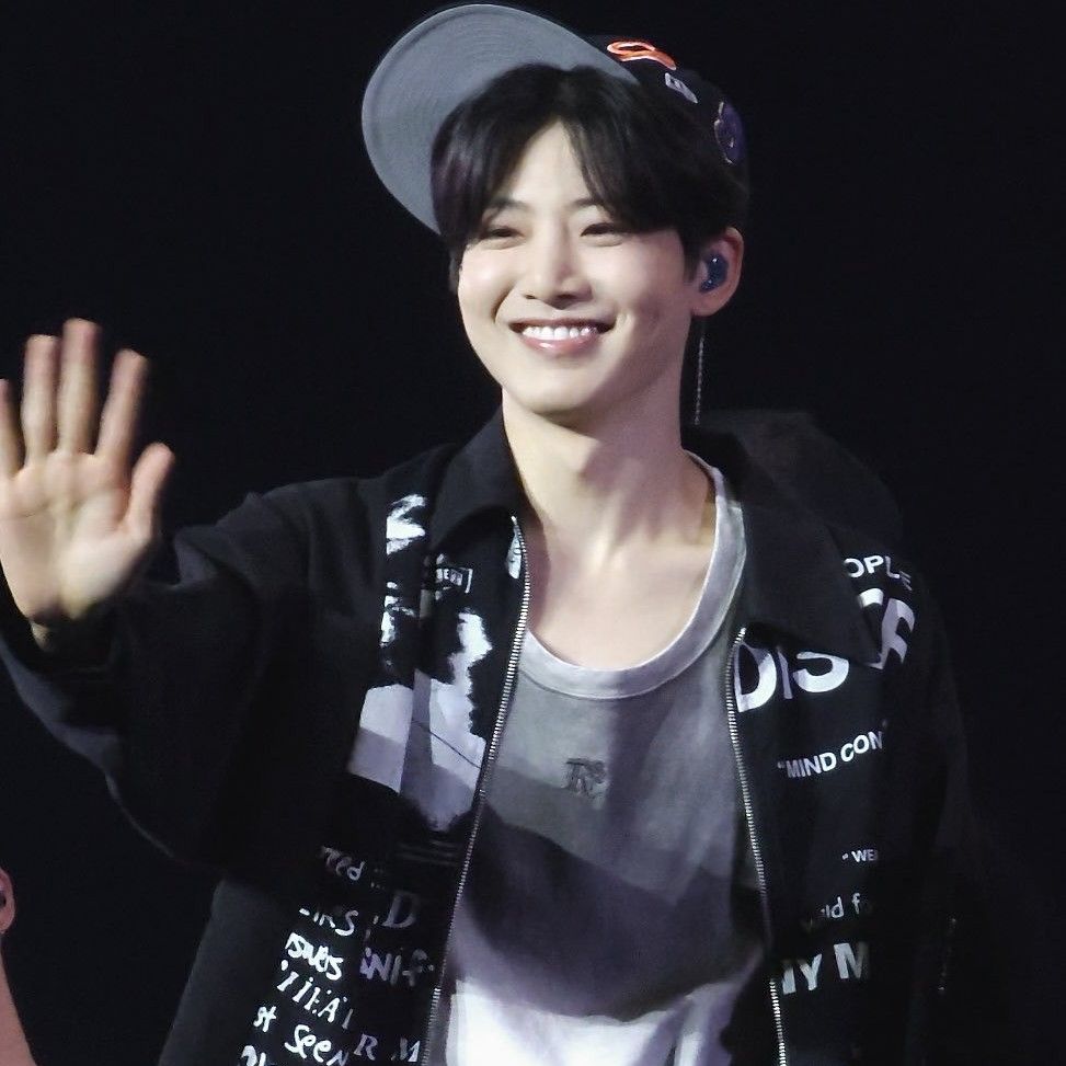 Latest photo of Junkyu (TREASURE)