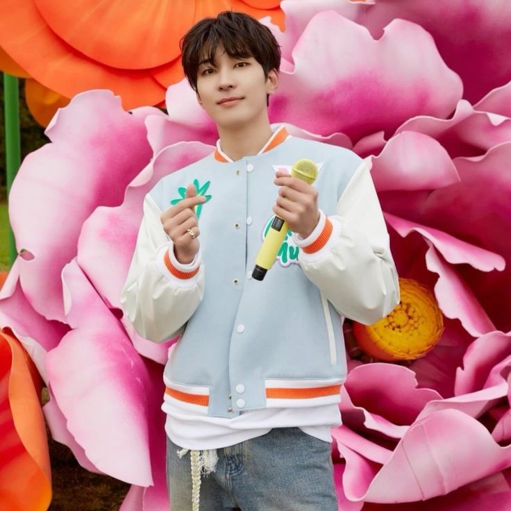 A moment captured by Wonwoo (SEVENTEEN)'s fan